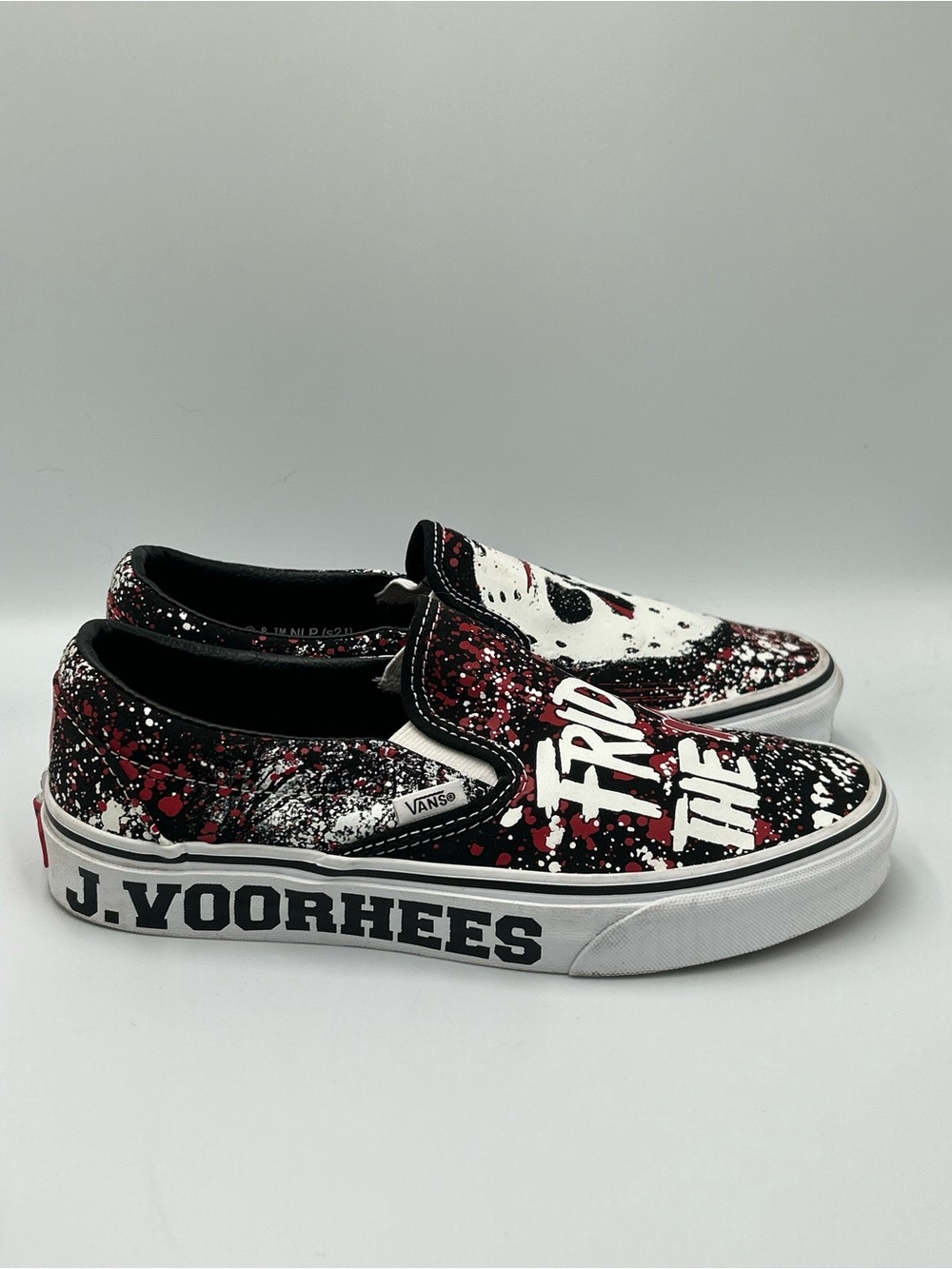 Van’s Black Slip-On Shoes with Glow-In-The-Dark Friday the 13th Design Men’s 7 - Picture 2 of 6